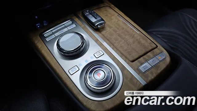 Genesis G80 Бензин 2.5 турбо AWD — Фото автомобиля 9