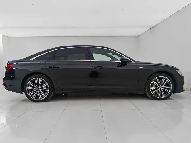 Audi A6L — Фото автомобиля 8