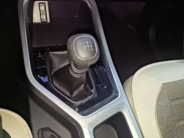 Wuling Jiachen — Фото автомобиля 13