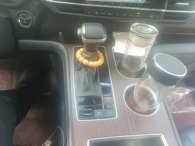 Toyota Granvia — Фото автомобиля 13