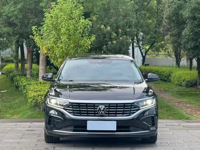 Volkswagen Passat — Фото автомобиля 2