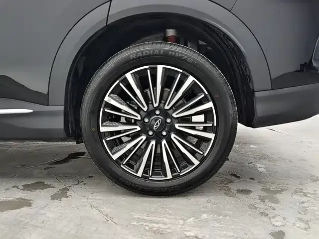 Chery Tiggo 8 — Фото автомобиля 12