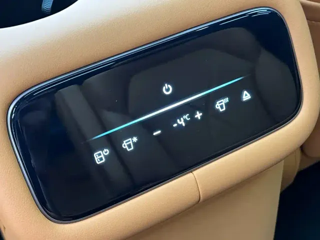 IM Motors LS8 — Фото автомобиля 20