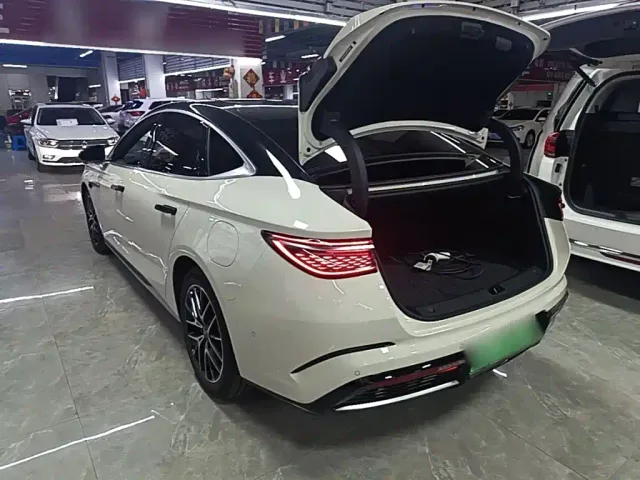 BYD Seal 07 DM-i — Фото автомобиля 4