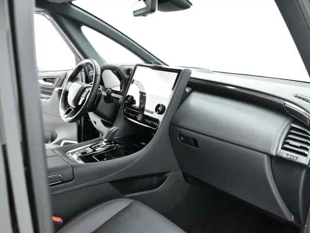 Toyota Alphard — Фото автомобиля 11