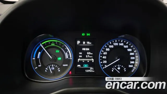 Hyundai Kona — Фото автомобиля 8