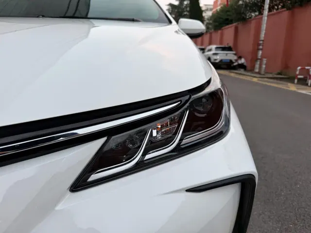 Toyota Corolla — Фото автомобиля 3
