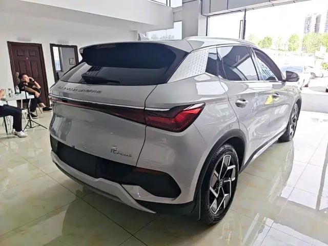 BYD Yuan PLUS — Фото автомобиля 6