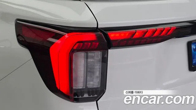 Ford Explorer Generation 6 — Фото автомобиля 23