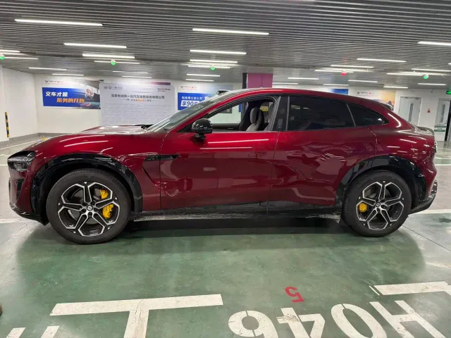 Xiaomi Auto Xiaomi YU7 — Фото автомобиля 12