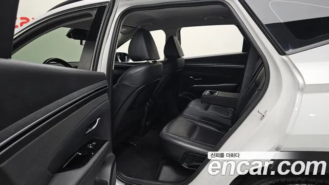 Hyundai Tucson Tucson (NX4) Бензин 1.6 турбо 2WD — Фото автомобиля 23