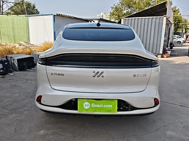 IM Motors LS6 — Фото автомобиля 5