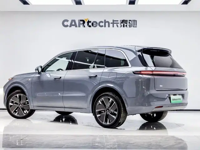 Li Auto L8 — Фото автомобиля 5
