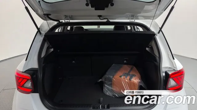 Hyundai Venue Venue 1.6 Modern Plus — Фото автомобиля 16