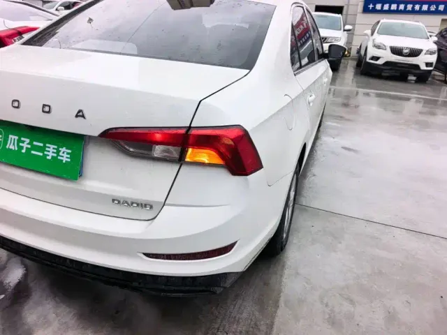 Skoda Rapid — Фото автомобиля 7