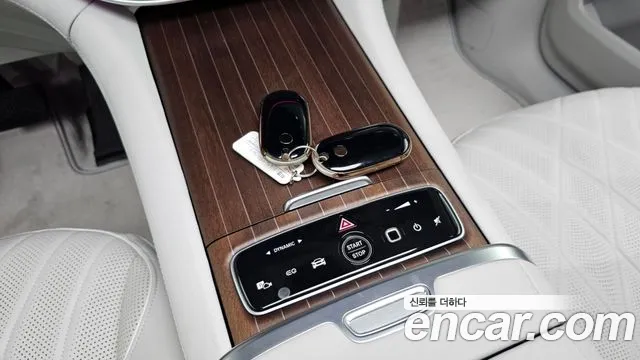 Mercedes-Benz EQS — Фото автомобиля 16