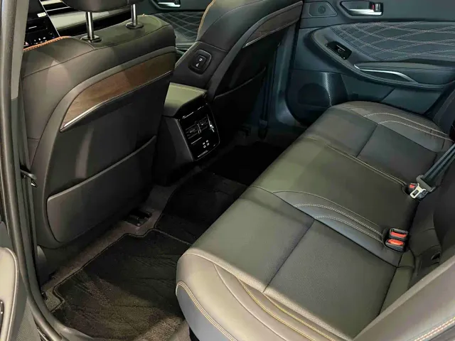 Toyota Avalon — Фото автомобиля 9