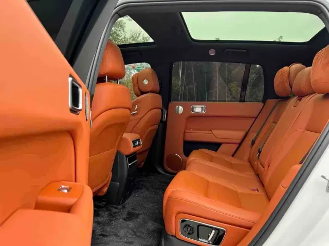 Li Auto L7 — Фото автомобиля 6