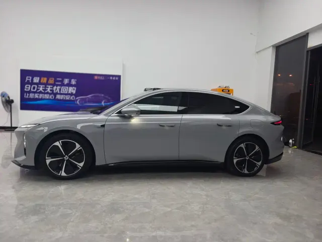 NIO NIO ET5 2025 75kWh — Фото автомобиля 3