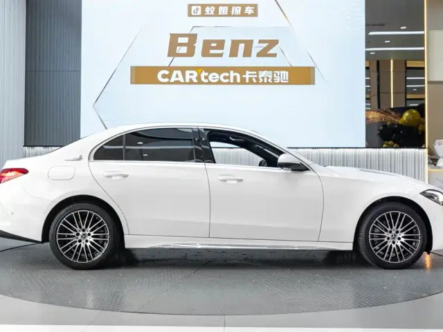 Mercedes-Benz C-Class — Фото автомобиля 4