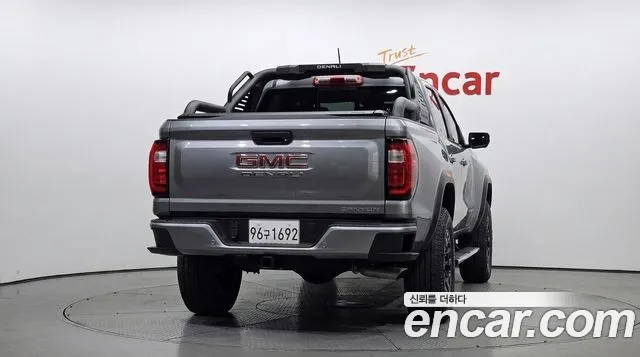 GMC Canyon — Фото автомобиля 3