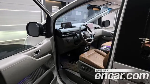 Hyundai Staria Staria 4WD Lounge 7 мест — Фото автомобиля 10