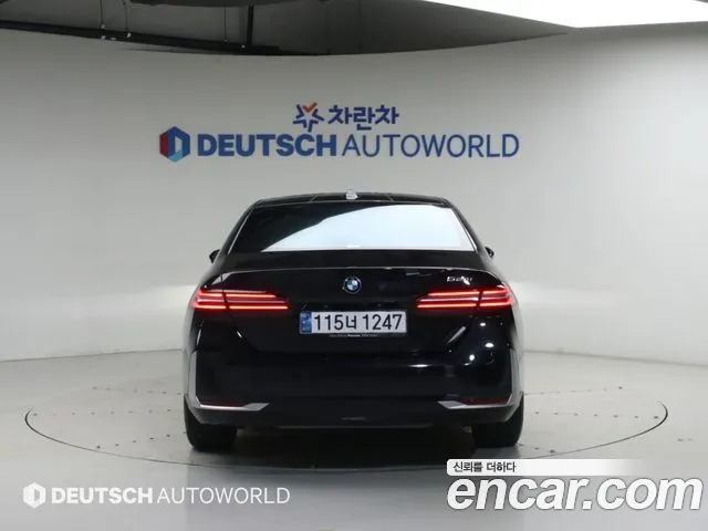 BMW 5 Series G60 — Фото автомобиля 4