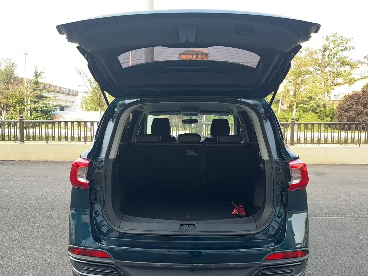 Dongfeng Fengxing Fengxing T5 2023 Golden Age 1.6L Manual Dream Chaser 5-Seater — Фото автомобиля 17