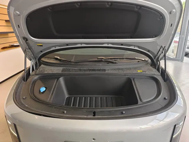 Li Auto i6 — Фото автомобиля 4
