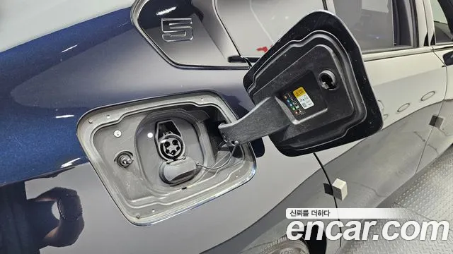 BMW i5 G60 — Фото автомобиля 30