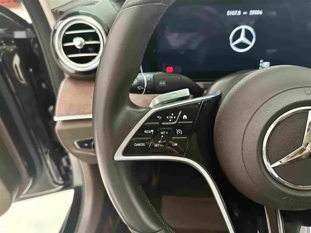 Mercedes-Benz E-Class — Фото автомобиля 8