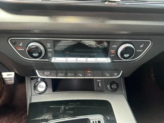 Audi Q5L Sportback — Фото автомобиля 15
