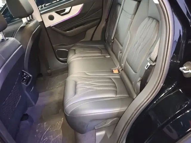 Hongqi HS5 — Фото автомобиля 16