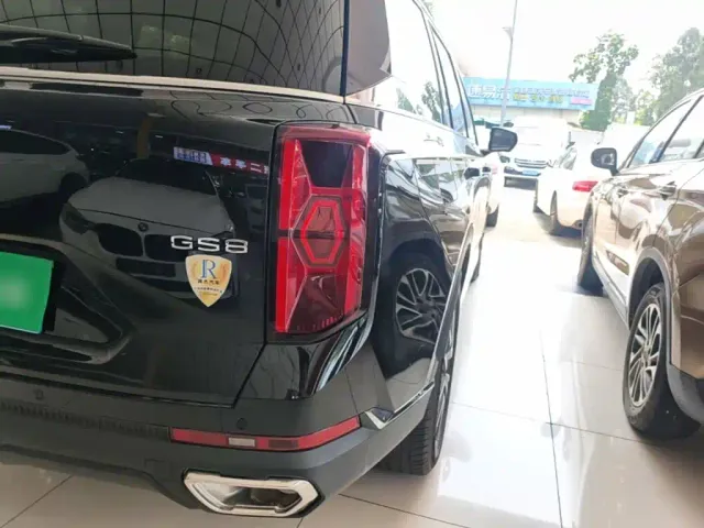 GAC Trumpchi GS8 — Фото автомобиля 7
