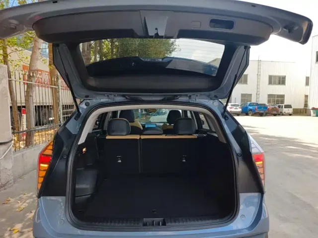 Geely Boyue L — Фото автомобиля 18