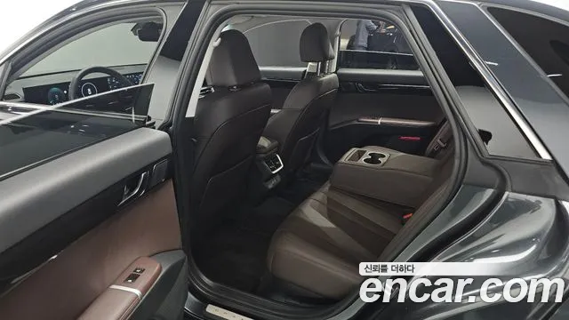 Hyundai Grandeur GN7 — Фото автомобиля 12