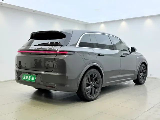 Li Auto L7 — Фото автомобиля 17