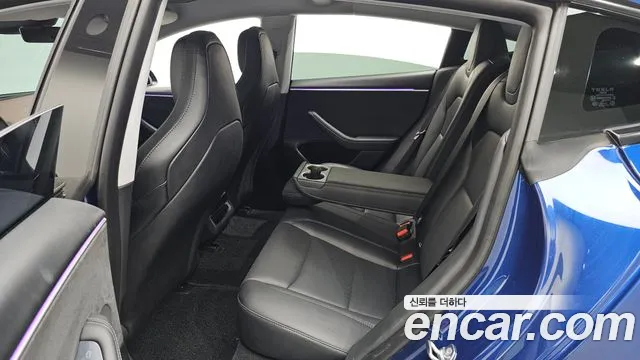 Tesla Model 3 — Фото автомобиля 25