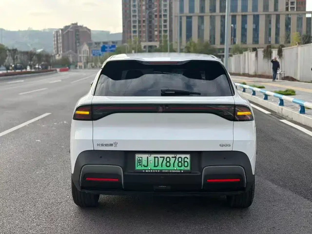 Changan Qiyuan Q05 — Фото автомобиля 5