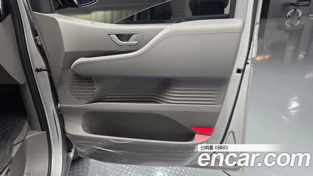 Hyundai Staria Staria 4WD Lounge 9 мест — Фото автомобиля 22