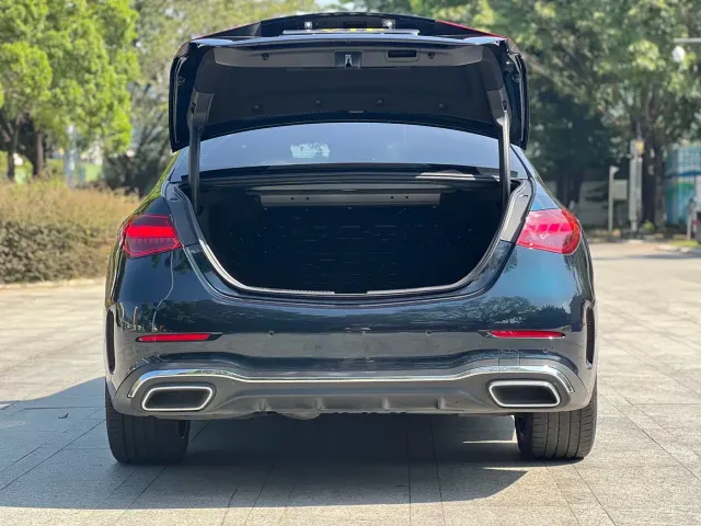 Mercedes-Benz C-Class — Фото автомобиля 23