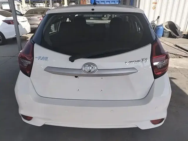 Toyota Vios FS — Фото автомобиля 5