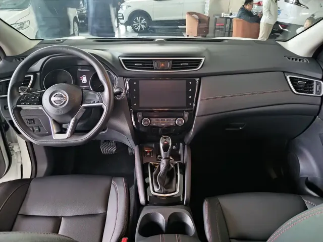Nissan Qashqai — Фото автомобиля 5