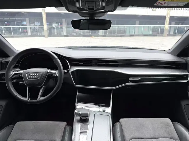Audi A6L — Фото автомобиля 11