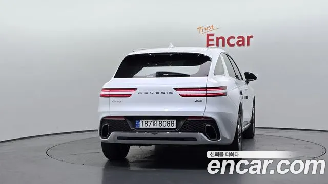 Genesis GV70 2.5T Бензин AWD — Фото автомобиля 4