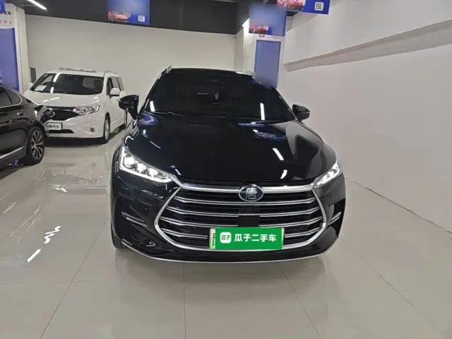 BYD Tang — Фото автомобиля 2