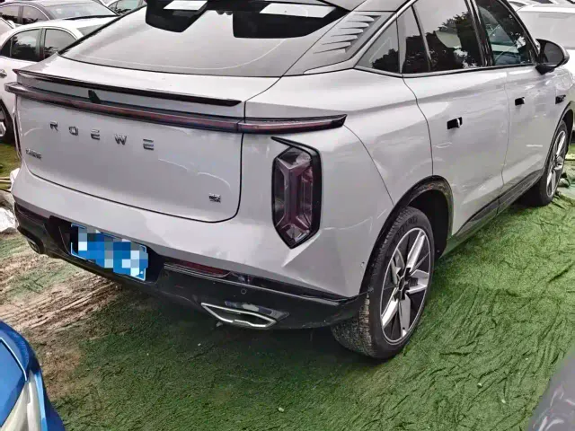 Roewe Whale — Фото автомобиля 7