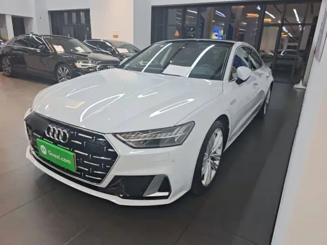 Фотография автомобиля — Audi A7L
