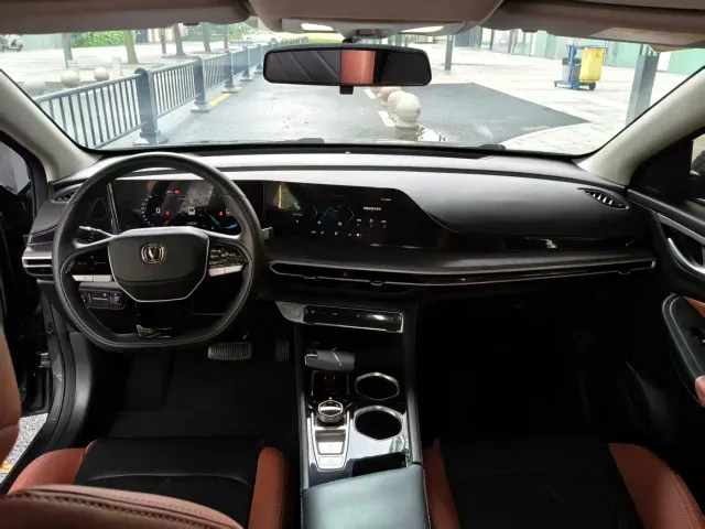 Changan Eado — Фото автомобиля 6