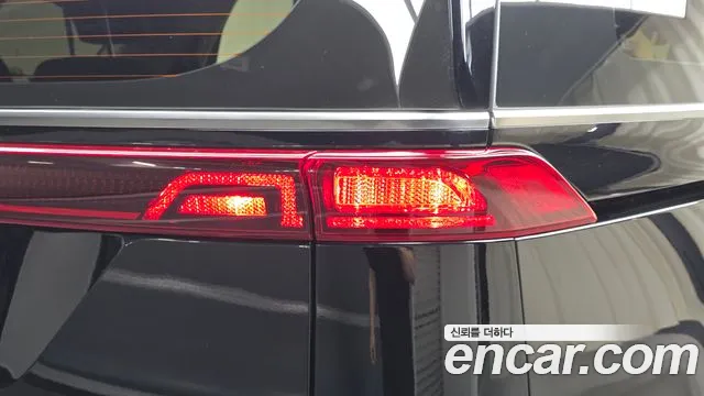Kia Carnival Generation 4 — Фото автомобиля 7